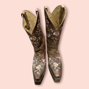 Women’s cowgirl boots shyanne brand